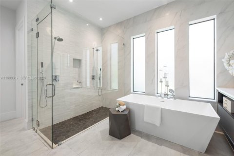Villa ou maison à vendre à Fort Lauderdale, Floride: 5 chambres, 401.8 m2 № 2049514 - photo 29