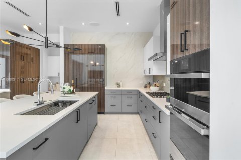 Villa ou maison à vendre à Fort Lauderdale, Floride: 5 chambres, 401.8 m2 № 2049514 - photo 19