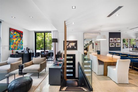 Condominio en venta en Miami Beach, Florida, 4 dormitorios, 200.95 m2 № 1749931 - foto 6