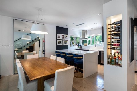 Condominio en venta en Miami Beach, Florida, 4 dormitorios, 200.95 m2 № 1749931 - foto 7