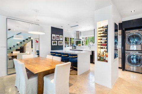 Condominio en venta en Miami Beach, Florida, 4 dormitorios, 200.95 m2 № 1749931 - foto 9