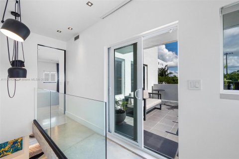 Condominio en venta en Miami Beach, Florida, 4 dormitorios, 200.95 m2 № 1749931 - foto 29