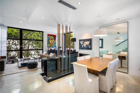 Condominio en venta en Miami Beach, Florida, 4 dormitorios, 200.95 m2 № 1749931 - foto 8