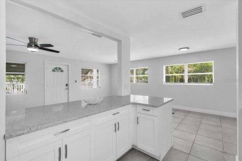 Casa en venta en Gulfport, Florida, 2 dormitorios, 97.27 m2 № 1840626 - foto 6