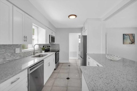 Casa en venta en Gulfport, Florida, 2 dormitorios, 97.27 m2 № 1840626 - foto 4