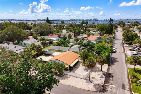 Casa en venta en Gulfport, Florida, 2 dormitorios, 97.27 m2 № 1840626 - foto 15
