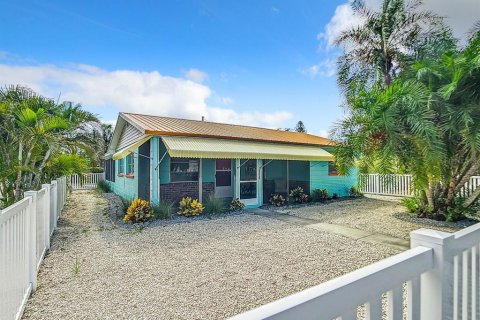 Casa en venta en Gulfport, Florida, 2 dormitorios, 97.27 m2 № 1840626 - foto 1