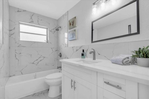 Casa en venta en Gulfport, Florida, 2 dormitorios, 97.27 m2 № 1840626 - foto 8