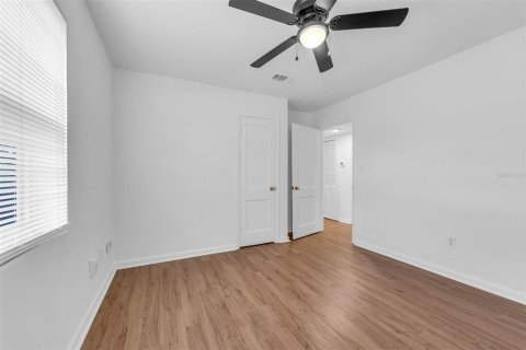 Immobilier commercial à vendre à Orlando, Floride: 4 chambres, 145.67 m2 № 2369084 - photo 16