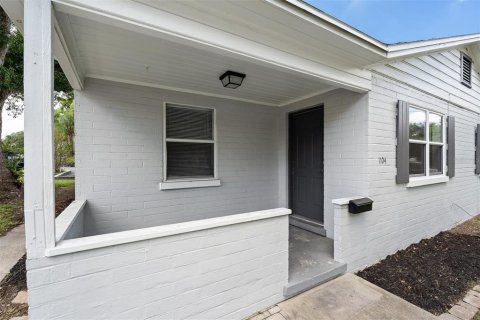 Immobilier commercial à vendre à Orlando, Floride: 4 chambres, 145.67 m2 № 2369084 - photo 9