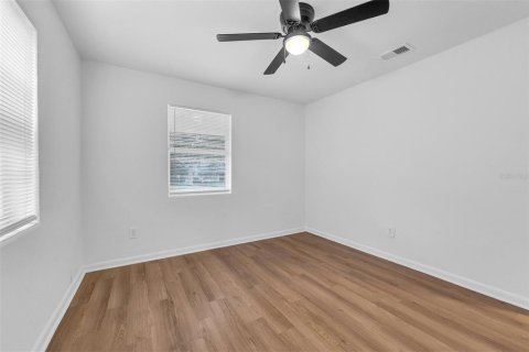 Immobilier commercial à vendre à Orlando, Floride: 4 chambres, 145.67 m2 № 2369084 - photo 22