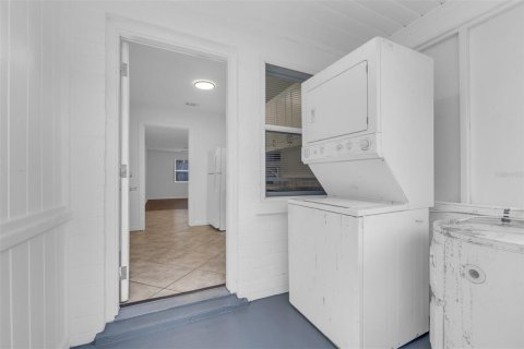 Immobilier commercial à vendre à Orlando, Floride: 4 chambres, 145.67 m2 № 2369084 - photo 14