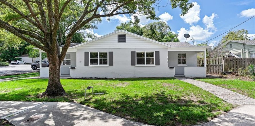 Immobilier commercial à Orlando, Floride 4 chambres, 145.67 m2 № 2369084