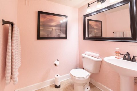 Condo in Orlando, Florida, 2 bedrooms  № 2196529 - photo 16