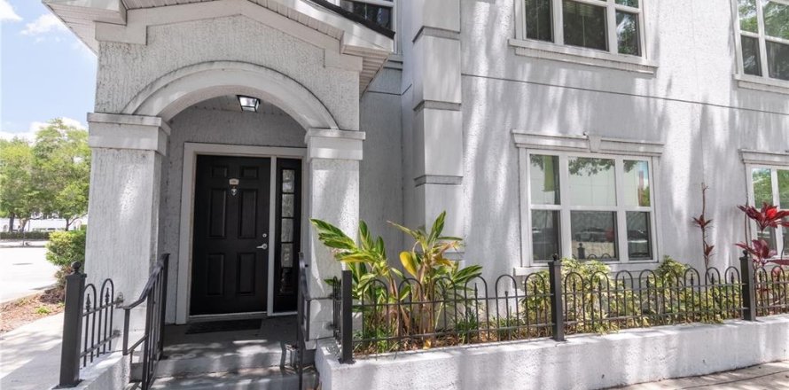 Condo in Orlando, Florida, 2 bedrooms  № 2196529