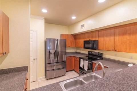 Condo in Orlando, Florida, 2 bedrooms  № 2196529 - photo 15