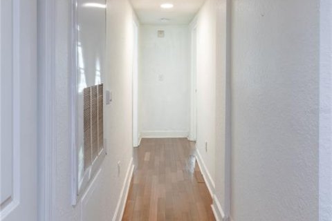 Condo in Orlando, Florida, 2 bedrooms  № 2196529 - photo 26