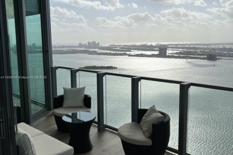Condominio en Miami, Florida, 1 dormitorio  № 1961701