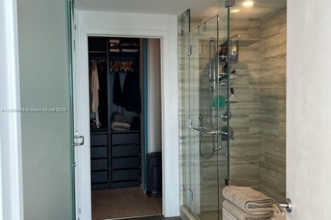 Condominio en alquiler en Miami, Florida, 1 dormitorio, 87.7 m2 № 1961701 - foto 10