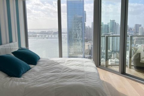 Condominio en alquiler en Miami, Florida, 1 dormitorio, 87.7 m2 № 1961701 - foto 9