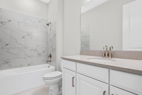 House in Punta Gorda, Florida 3 bedrooms № 2050537 - photo 20