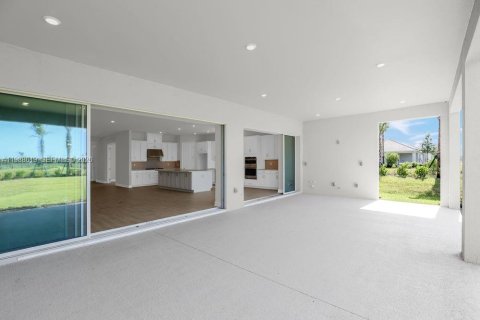 House in Punta Gorda, Florida 3 bedrooms № 2050537 - photo 22