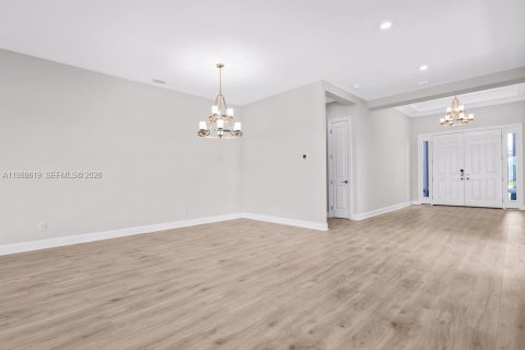 House in Punta Gorda, Florida 3 bedrooms № 2050537 - photo 3