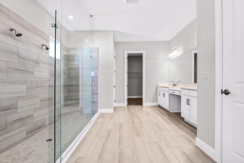 House in Punta Gorda, Florida 3 bedrooms № 2050537 - photo 14