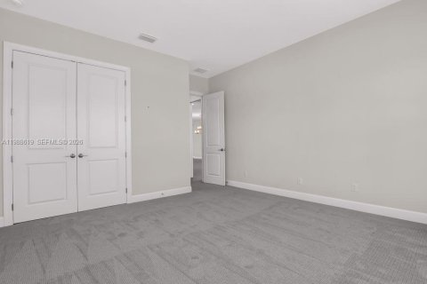 House in Punta Gorda, Florida 3 bedrooms № 2050537 - photo 18