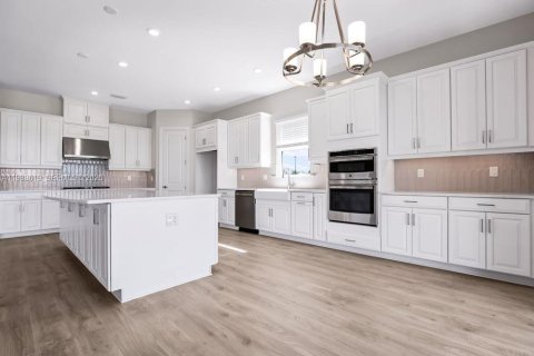 House in Punta Gorda, Florida 3 bedrooms № 2050537 - photo 7