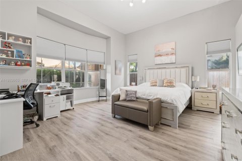 Купить виллу или дом в Пемброк-Пайнс, Флорида 3 спальни, 224.27м2, № 1991076 - фото 29