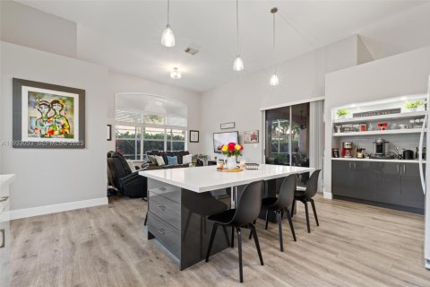 Купить виллу или дом в Пемброк-Пайнс, Флорида 3 спальни, 224.27м2, № 1991076 - фото 16