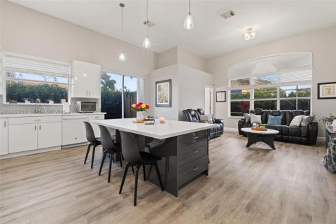 Купить виллу или дом в Пемброк-Пайнс, Флорида 3 спальни, 224.27м2, № 1991076 - фото 12