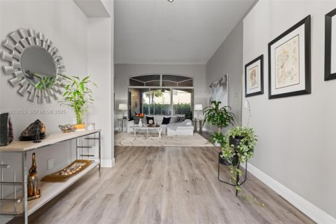 Купить виллу или дом в Пемброк-Пайнс, Флорида 3 спальни, 224.27м2, № 1991076 - фото 5