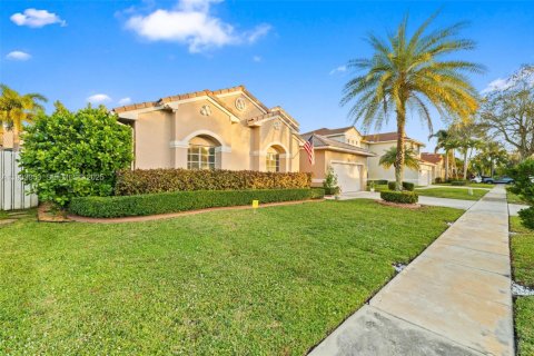 Купить виллу или дом в Пемброк-Пайнс, Флорида 3 спальни, 224.27м2, № 1991076 - фото 2