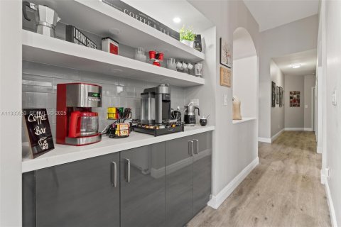 Купить виллу или дом в Пемброк-Пайнс, Флорида 3 спальни, 224.27м2, № 1991076 - фото 17