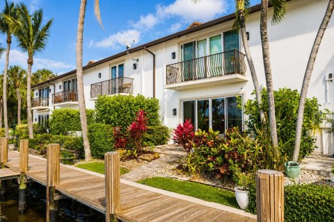 Adosado en Pompano Beach, Florida 3 dormitorios, 187.48 m2 № 2179330