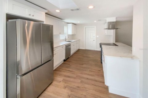 Casa en venta en New Port Richey, Florida, 3 dormitorios, 150.69 m2 № 1803855 - foto 4