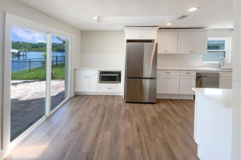 Casa en venta en New Port Richey, Florida, 3 dormitorios, 150.69 m2 № 1803855 - foto 17