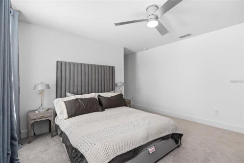 Casa en venta en Orlando, Florida, 5 dormitorios, 354.42 m2 № 2144138 - foto 25