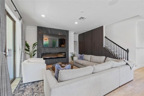 Casa en venta en Orlando, Florida, 5 dormitorios, 354.42 m2 № 2144138 - foto 11