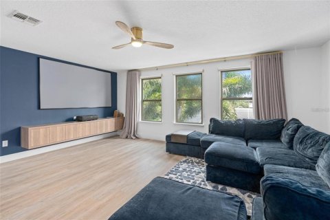 Casa en venta en Orlando, Florida, 5 dormitorios, 354.42 m2 № 2144138 - foto 20