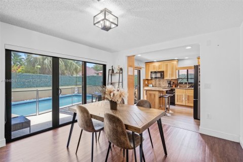 Casa en venta en Miami, Florida, 3 dormitorios, 154.96 m2 № 1848953 - foto 18