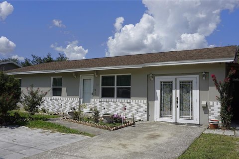 Casa en Apopka, Florida 3 dormitorios, 133.78 m2 № 2366874