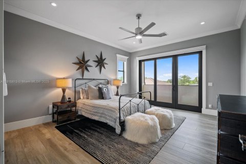 Casa en venta en Port St. Lucie, Florida, 6 dormitorios, 1039.48 m2 № 1961259 - foto 17