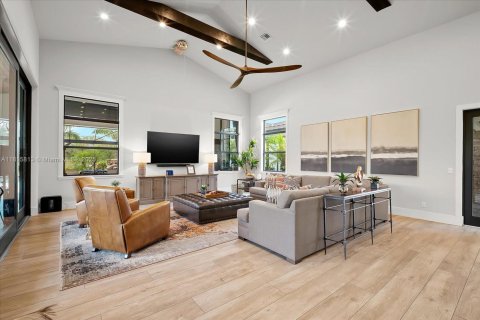 Casa en venta en Port St. Lucie, Florida, 6 dormitorios, 1039.48 m2 № 1961259 - foto 10