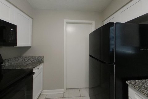 Villa ou maison à louer à Tampa, Floride: 4 chambres, 155.33 m2 № 2386700 - photo 5
