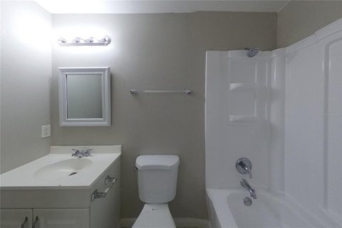 Villa ou maison à louer à Tampa, Floride: 4 chambres, 155.33 m2 № 2386700 - photo 13