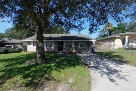 Villa ou maison à Tampa, Floride 4 chambres, 155.33 m2 № 2386700