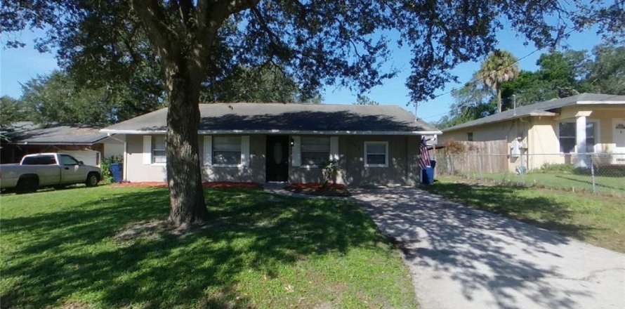 Villa ou maison à Tampa, Floride 4 chambres, 155.33 m2 № 2386700
